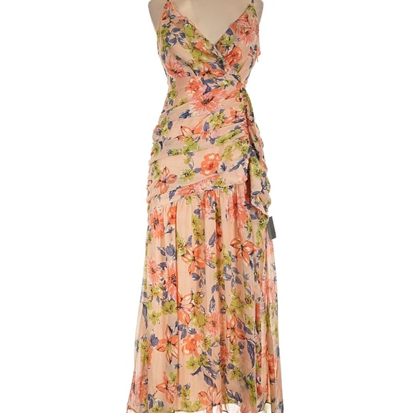 Lulus Dresses & Skirts - NWT Lulus Floral Maxi Dress